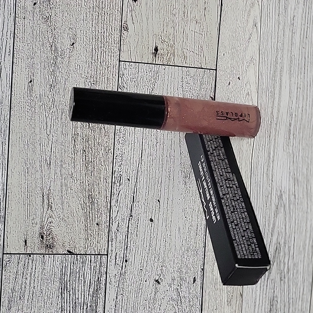 New MAC LipGlass Shade: Pink Clash